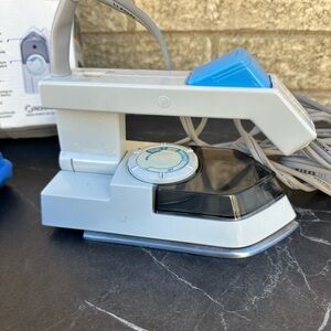 Vintage Travel Norelco Iron TI 70